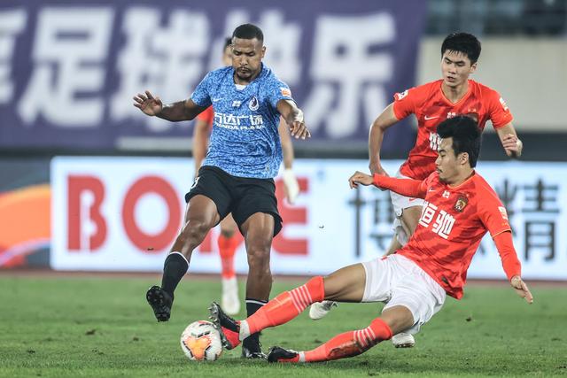 国足U23再遭平局挑战，B组形势变得复杂
