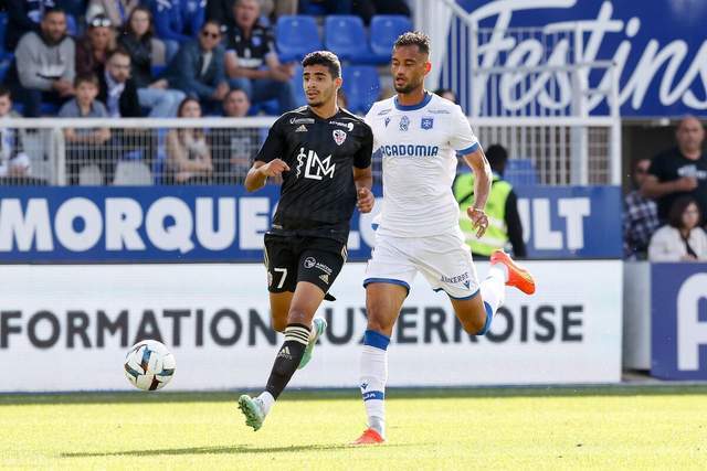 官方！切尔西宣布签下葡体昆达 19岁边锋签约至2034年